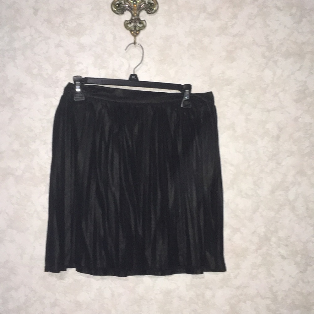 Pleated skirt